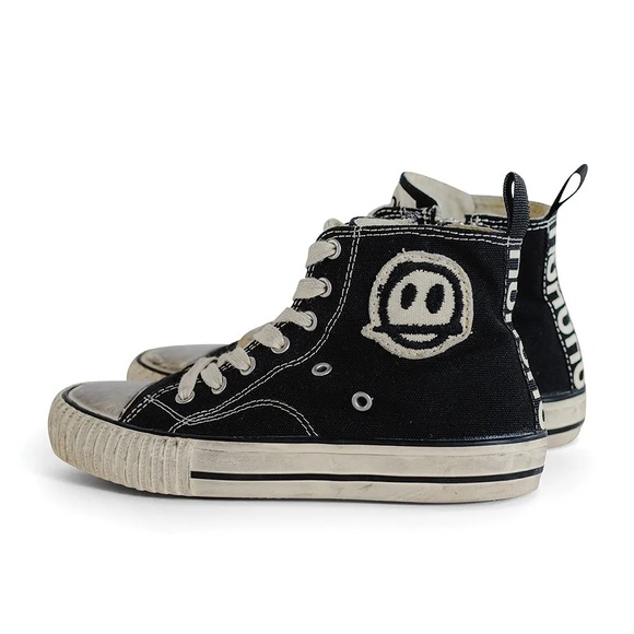 nununu High Tops - Unisex. - Picture 3 of 15